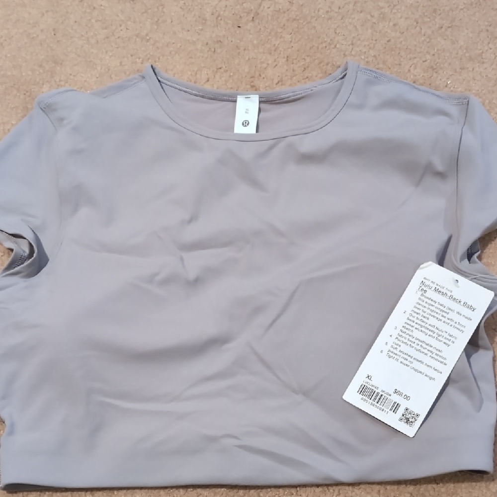 lululemon athletica Light Gray Short Sleeve Top